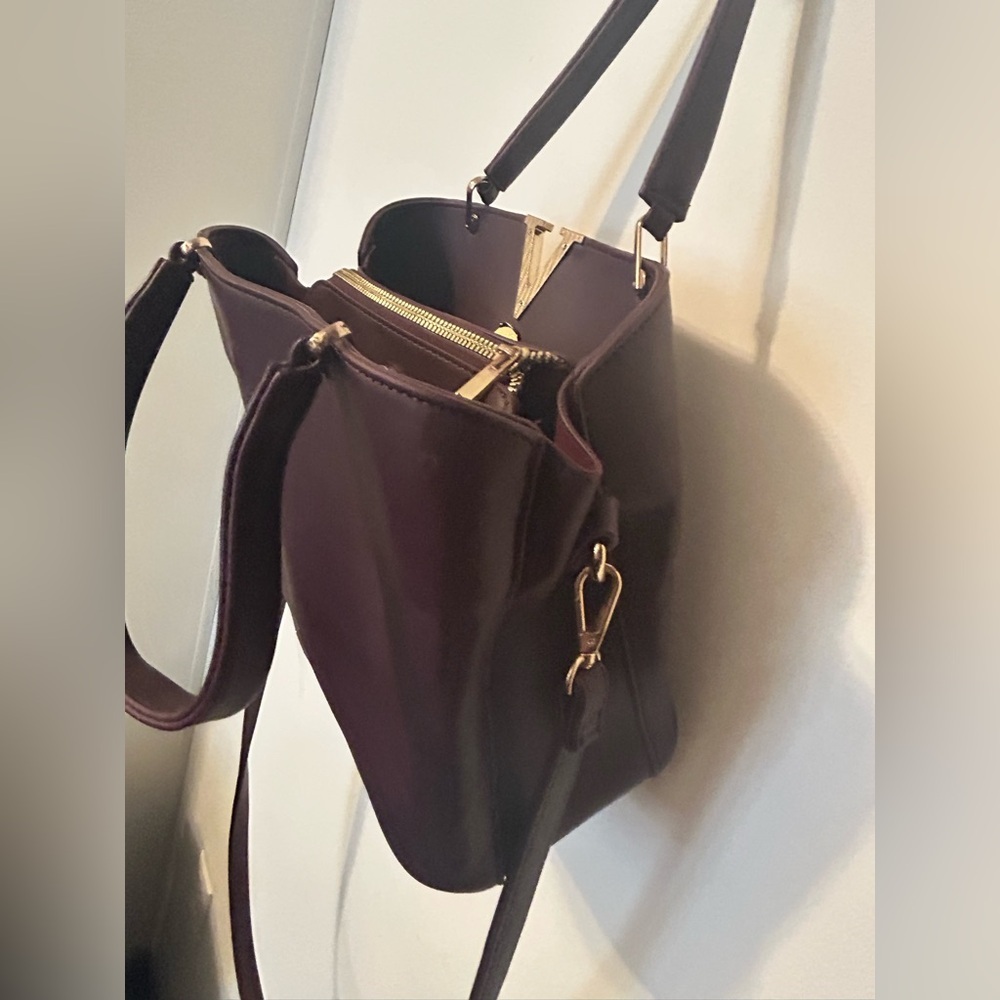 Burgundy Structured Satchel Bag Gold V Top Handle Crossbody Purse - Picture 5 of 12